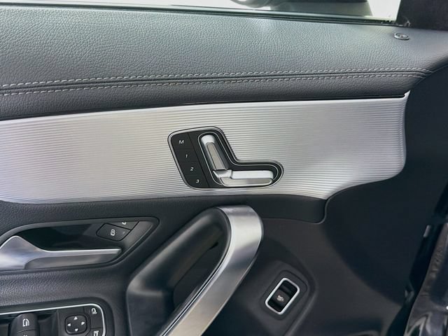 Used 2020 Mercedes-Benz CLA 250 image 20