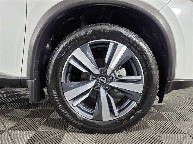 Used 2024 Nissan Rogue SL w/ SL Premium Package AWD/4WD image 12