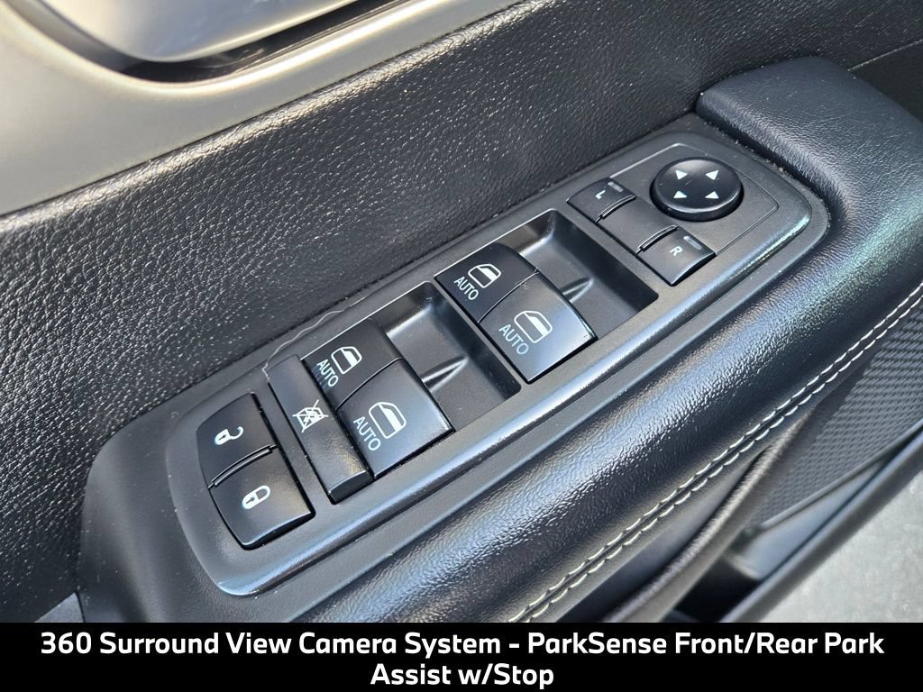 Used 2019 Chrysler Pacifica Touring-L Plus w/ Advanced Safetytec Group FWD image 23