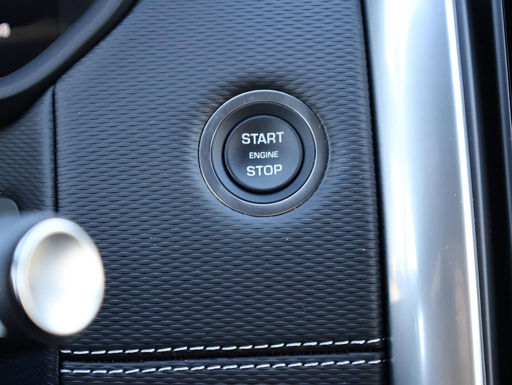 New 2026 Land Rover Discovery Limited Edition image 28