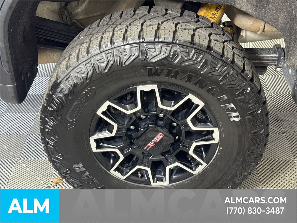 Used 2025 GMC Sierra 2500 AT4X image 20