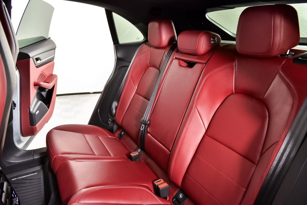 Certified 2025 Porsche Macan 4S Electric w/ Premium Package image 22