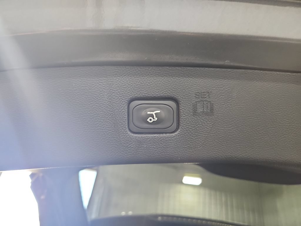 Used 2023 Ford Edge SEL w/ Convenience Package AWD/4WD image 13