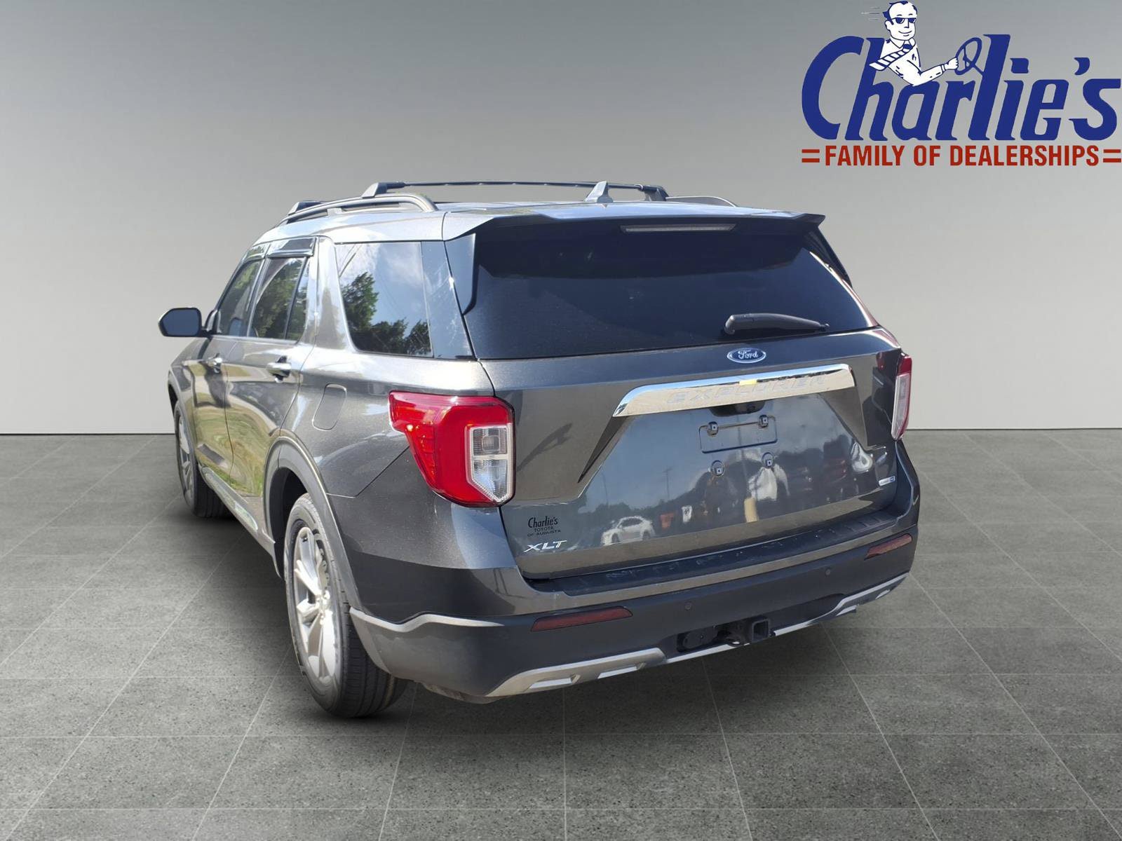 Used 2020 Ford Explorer XLT w/ Equipment Group 202A AWD/4WD image 5