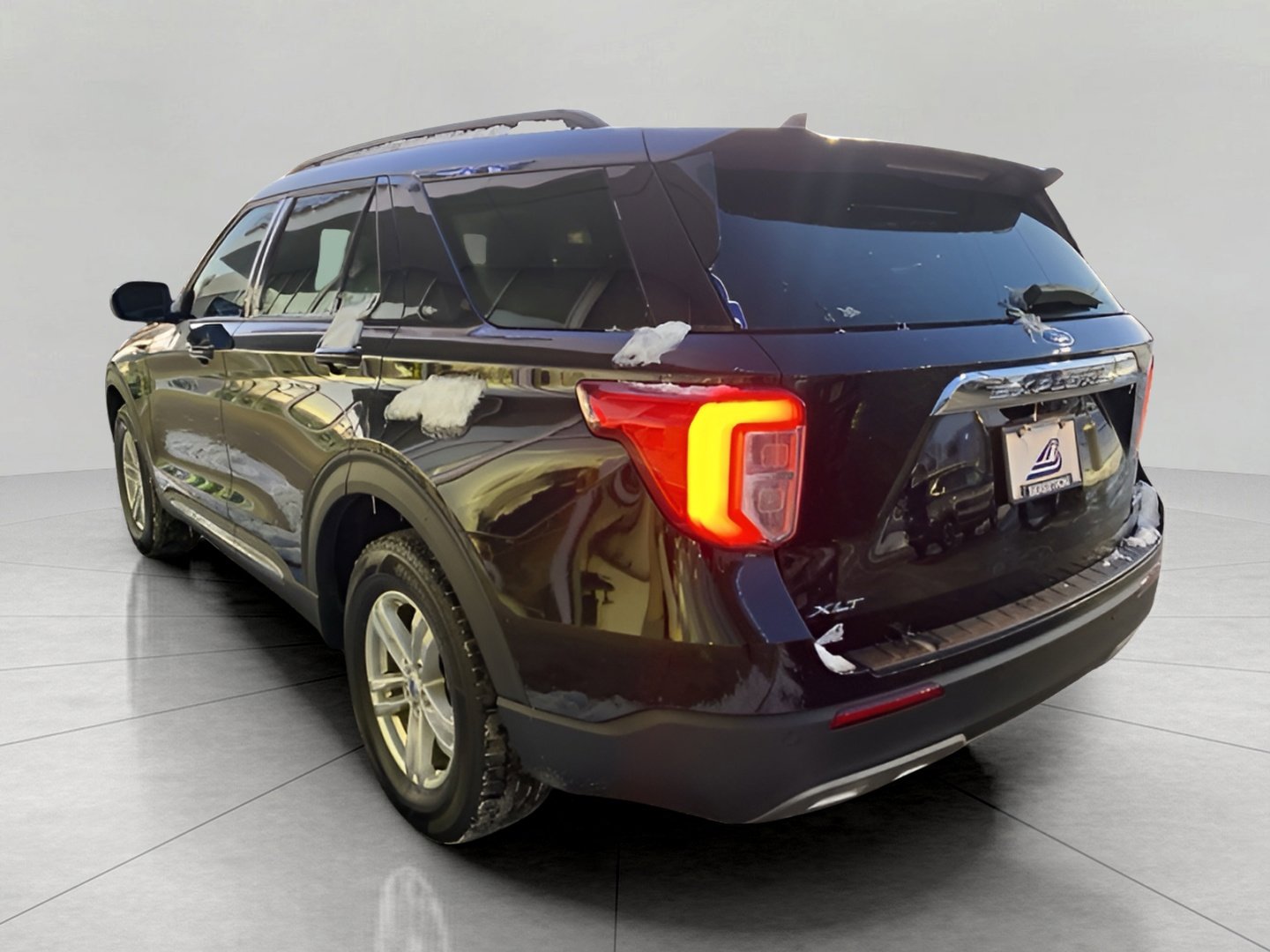 Certified 2023 Ford Explorer XLT w/ Equipment Group 202A image 7