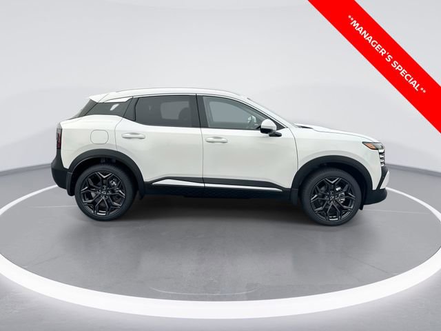 New 2025 Nissan Kicks SR w/ SR Premium Package AWD/4WD image 9