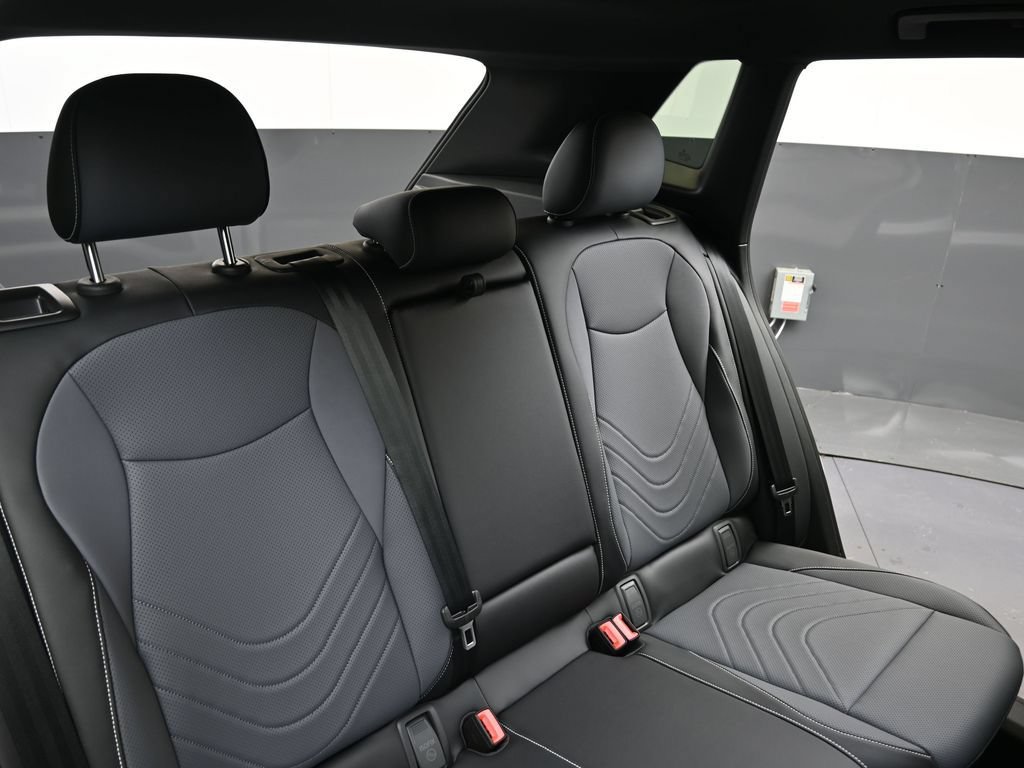 Used 2026 Volkswagen Tiguan SE R-Line AWD/4WD image 16