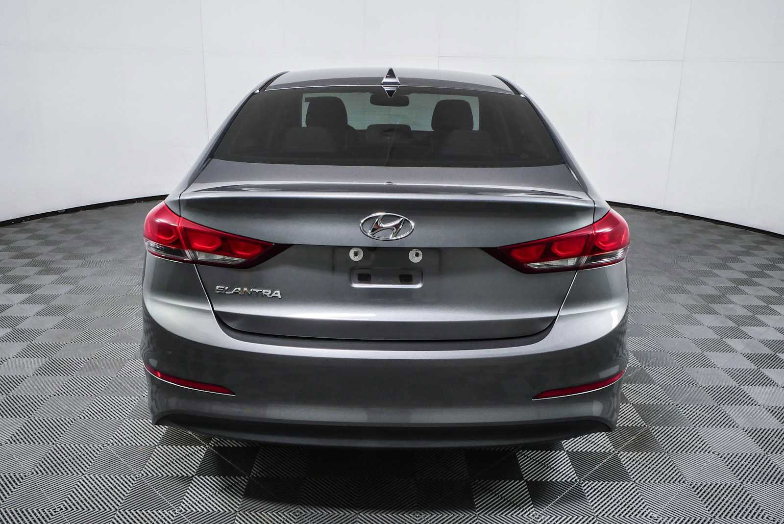 Used 2018 Hyundai Elantra Value Edition w/ Cargo Package FWD image 25