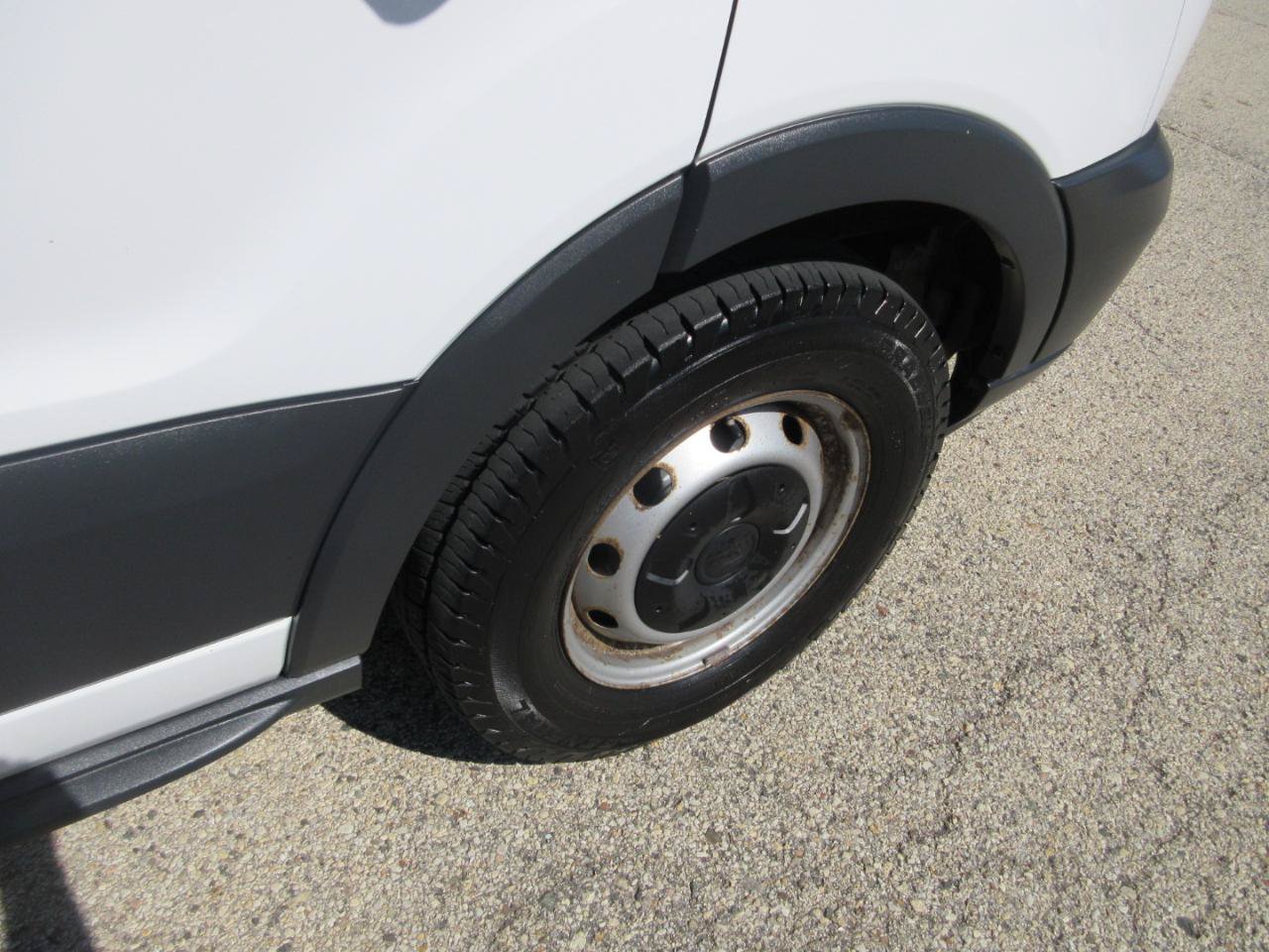Used 2015 Ford Transit 150 130 Low Roof RWD image 18
