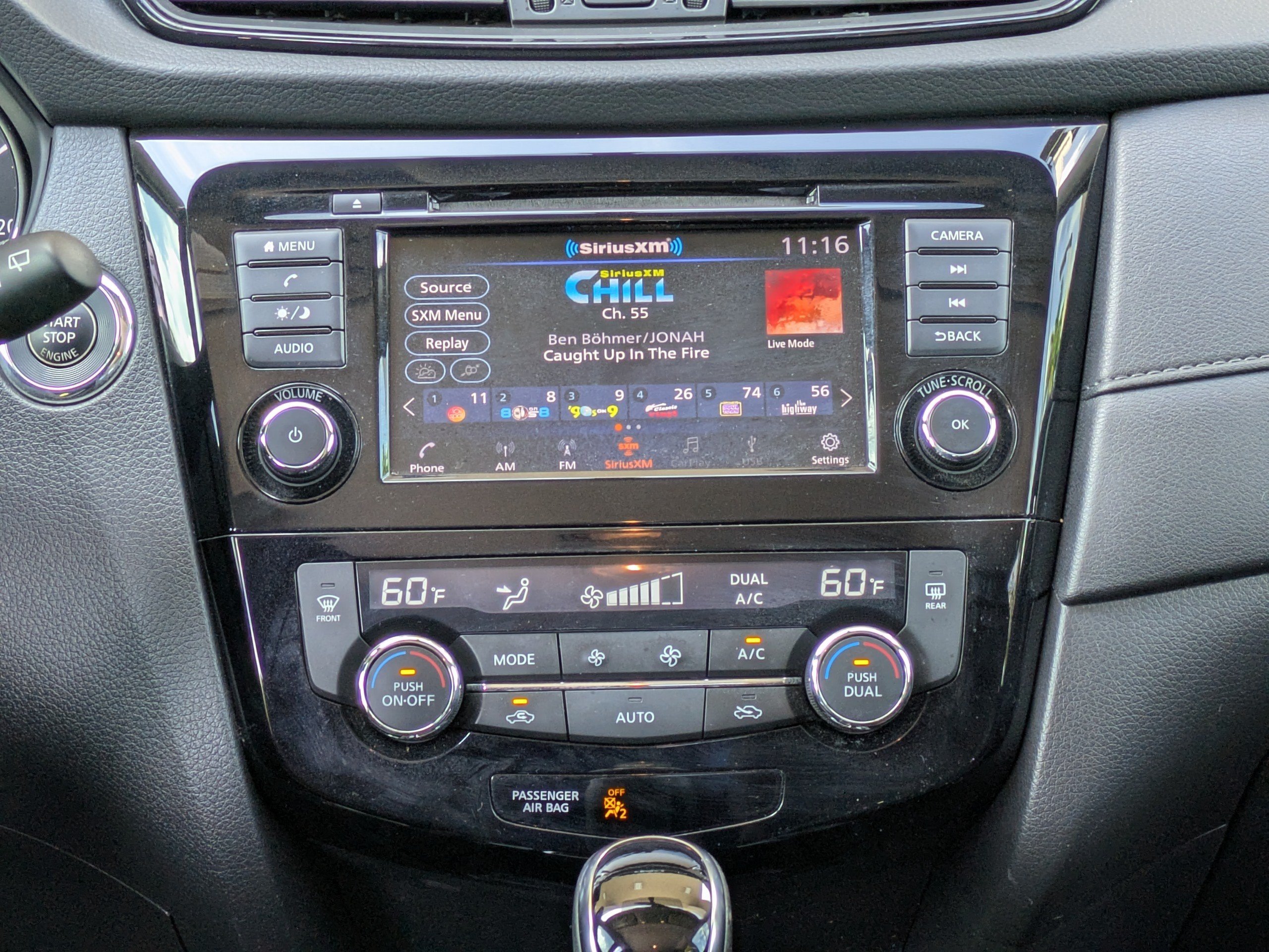Used 2018 Nissan Rogue SV FWD image 17