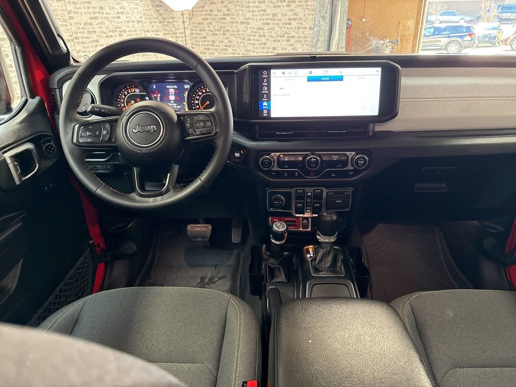Used 2024 Jeep Gladiator Sport AWD/4WD image 14