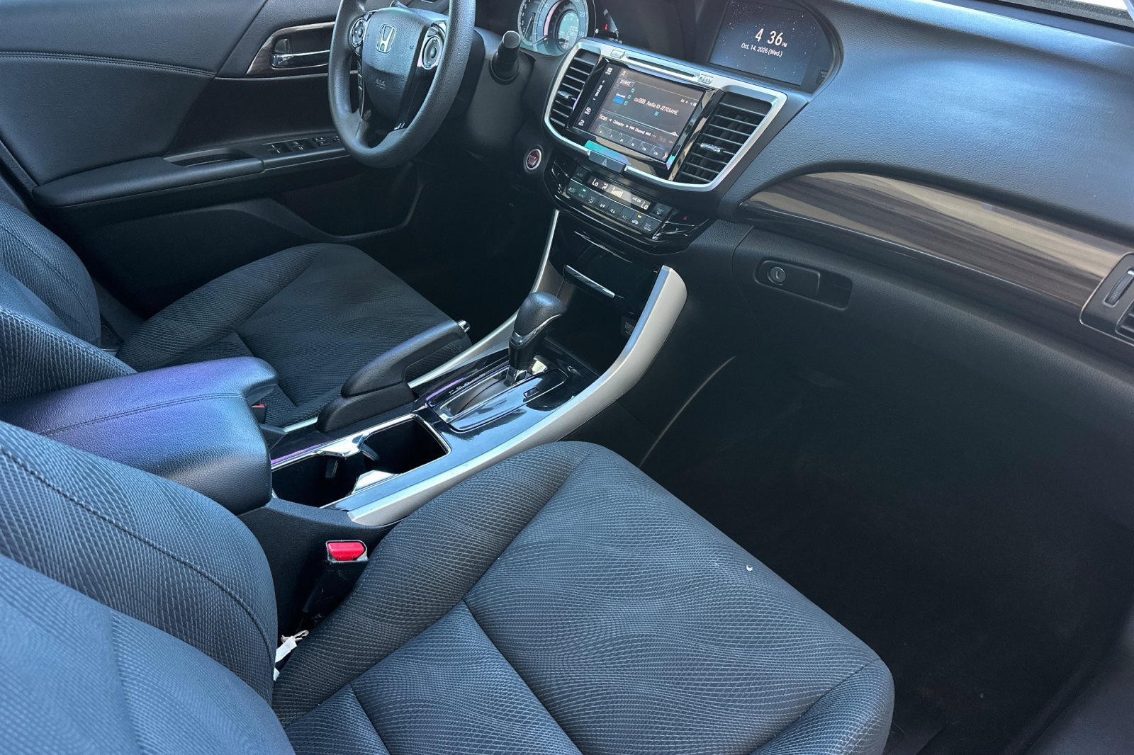 Used 2017 Honda Accord EX image 14