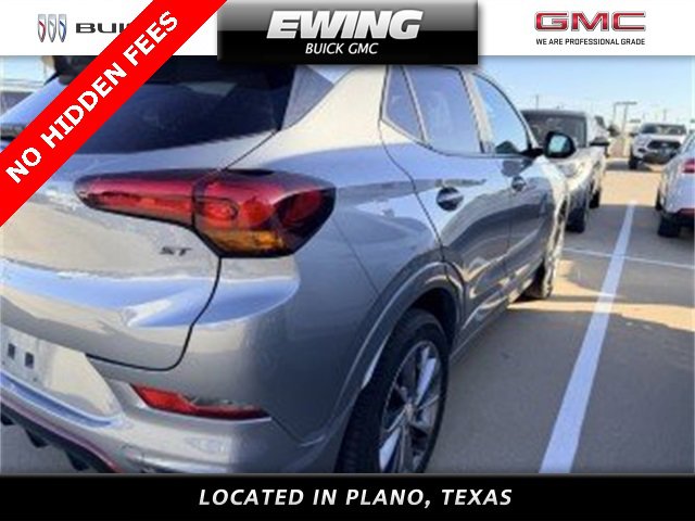Used 2023 Buick Encore GX Select w/ Sport Touring Package image 3