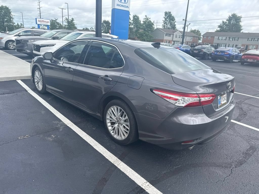 Used 2019 Toyota Camry XLE FWD image 6