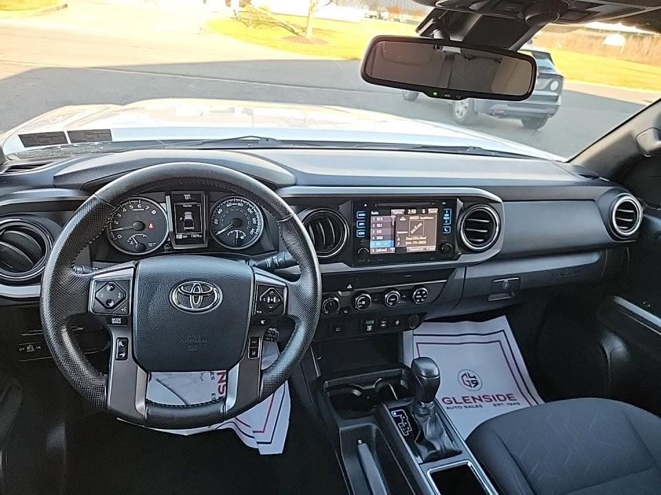 Used 2019 Toyota Tacoma TRD Off-Road image 3