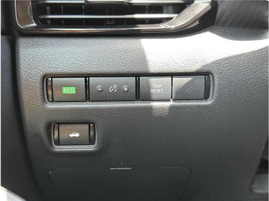 Used 2021 Nissan Sentra SV w/ SV Premium Package FWD image 25