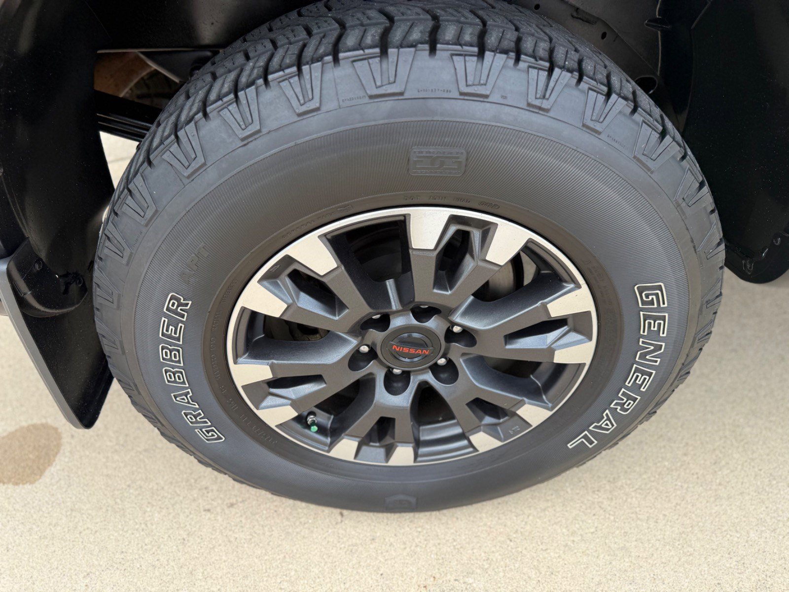 Used 2021 Nissan Titan PRO-4X w/ Pro-4x Utility Package image 8