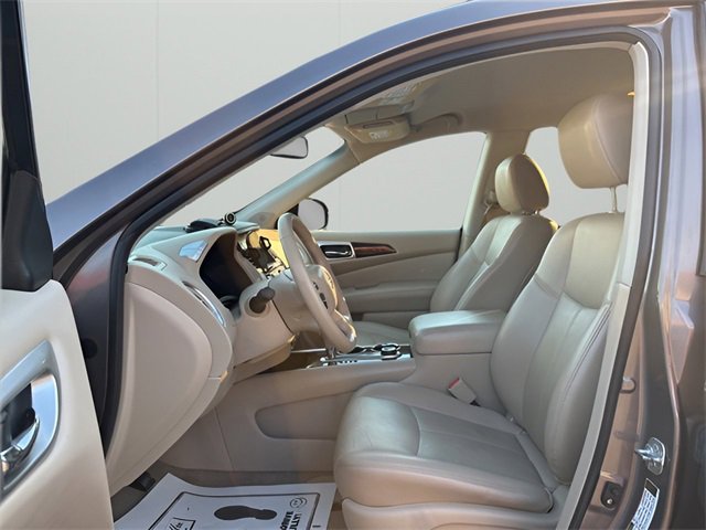 Used 2014 Nissan Pathfinder SL w/ SL Tech Package image 11