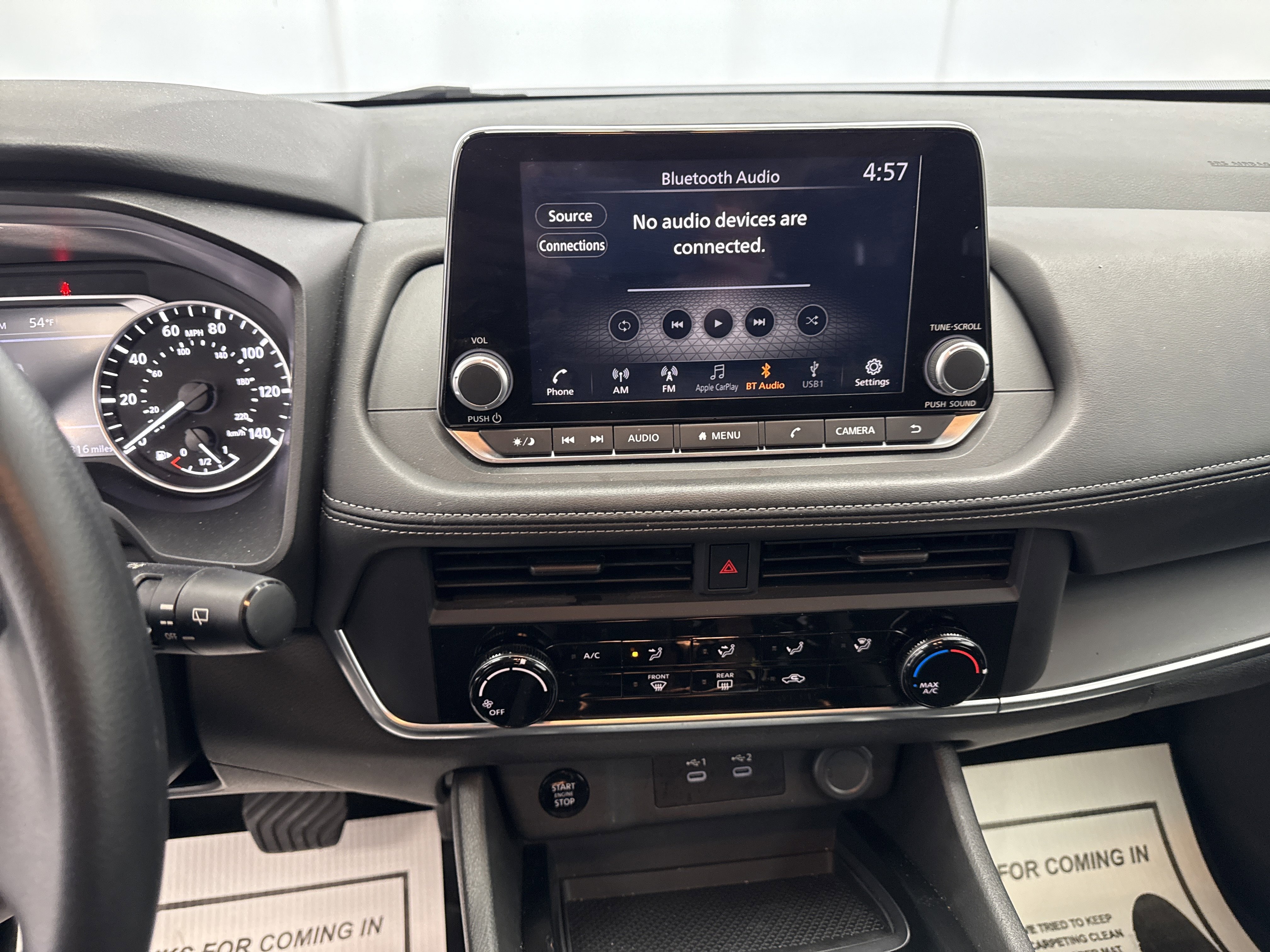 Used 2024 Nissan Rogue S image 11