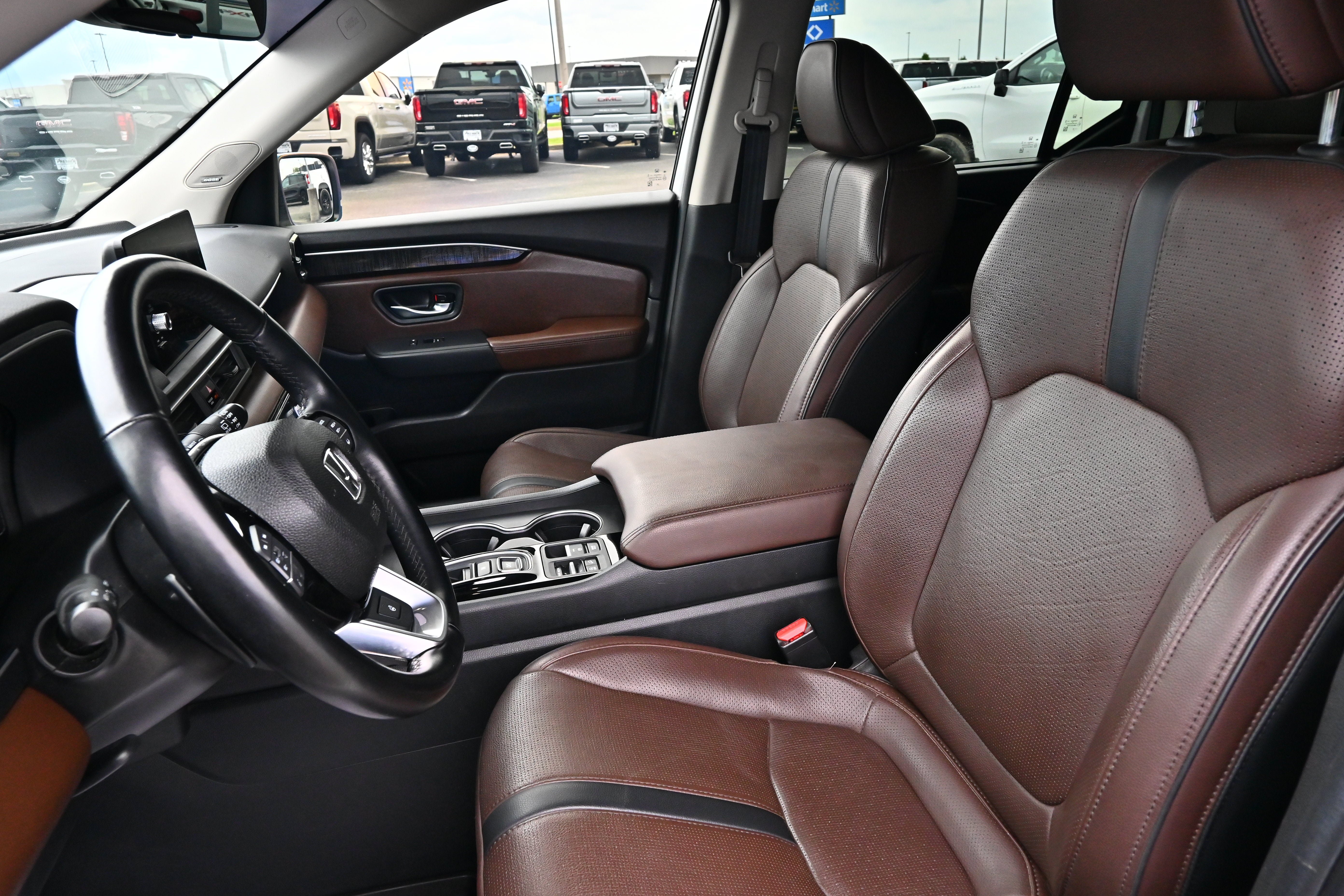 Used 2025 Honda Pilot Elite image 27