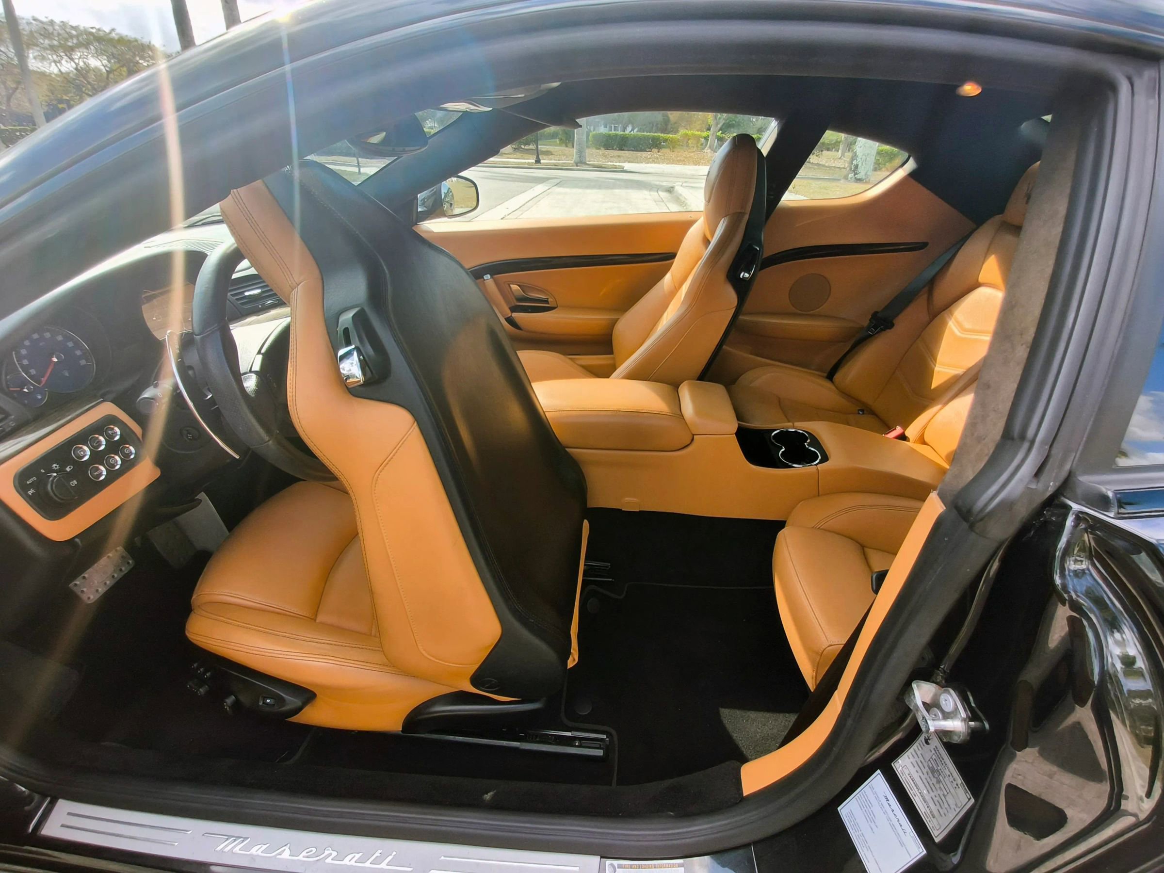 Used 2016 Maserati GranTurismo Sport image 9