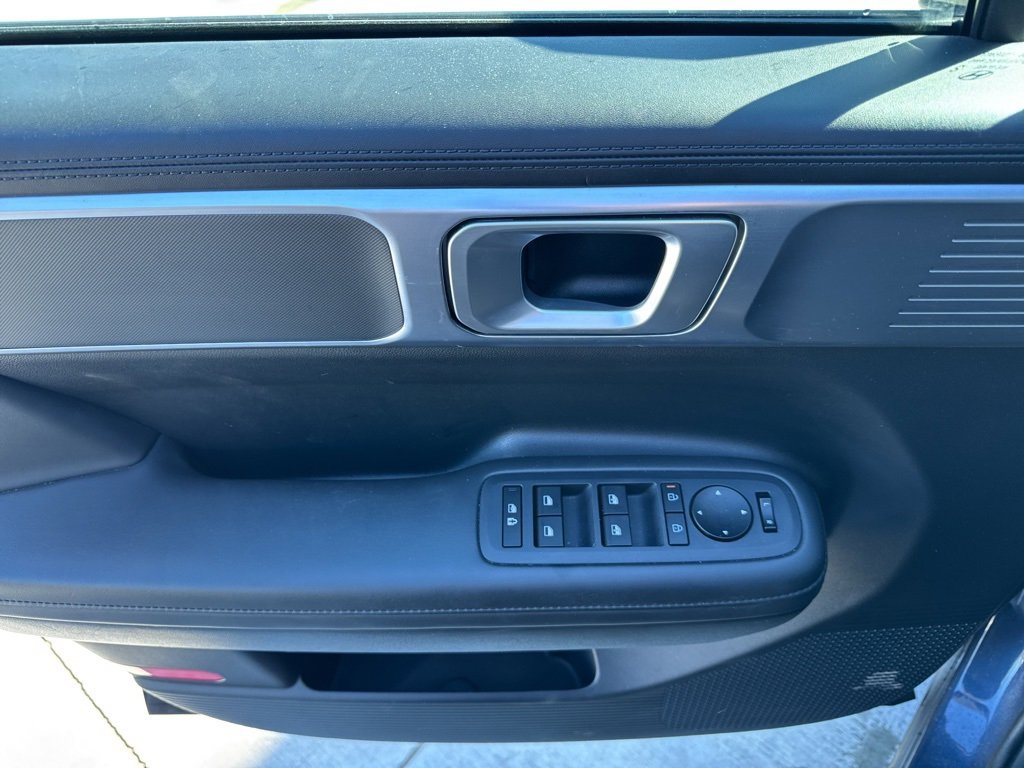 Used 2025 Hyundai Santa Fe SEL image 17