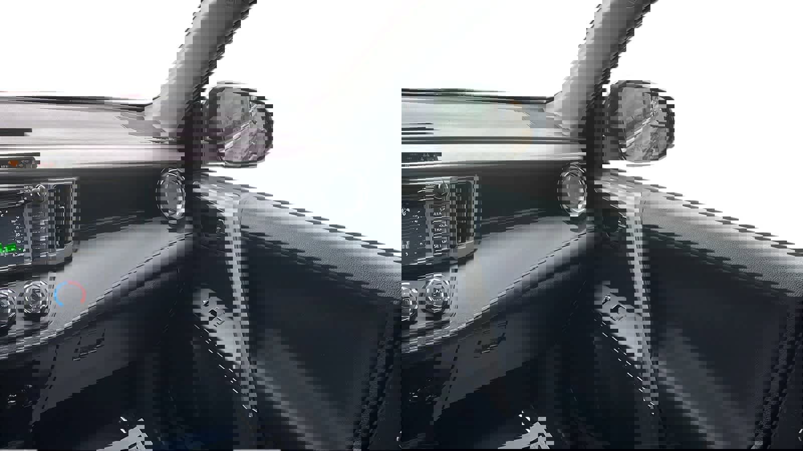 Used 2017 Toyota RAV4 LE image 28