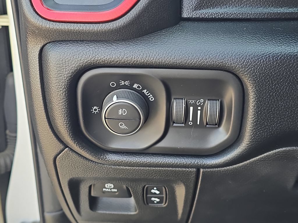 Used 2019 RAM 1500 Rebel w/ Level 2 Equipment Group AWD/4WD image 9