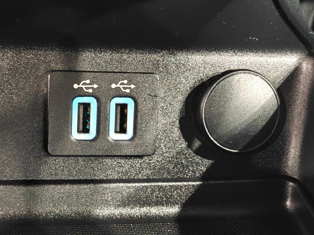 Used 2020 Ford Fusion SE image 42