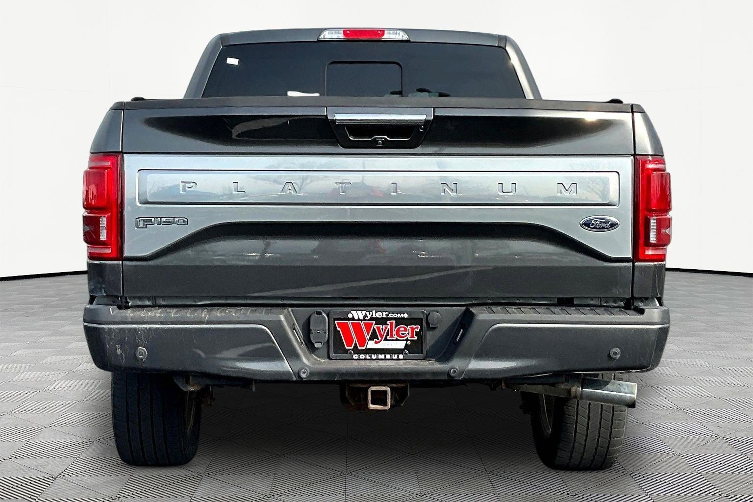 Used 2016 Ford F150 Platinum w/ Equipment Group 701A Luxury image 5