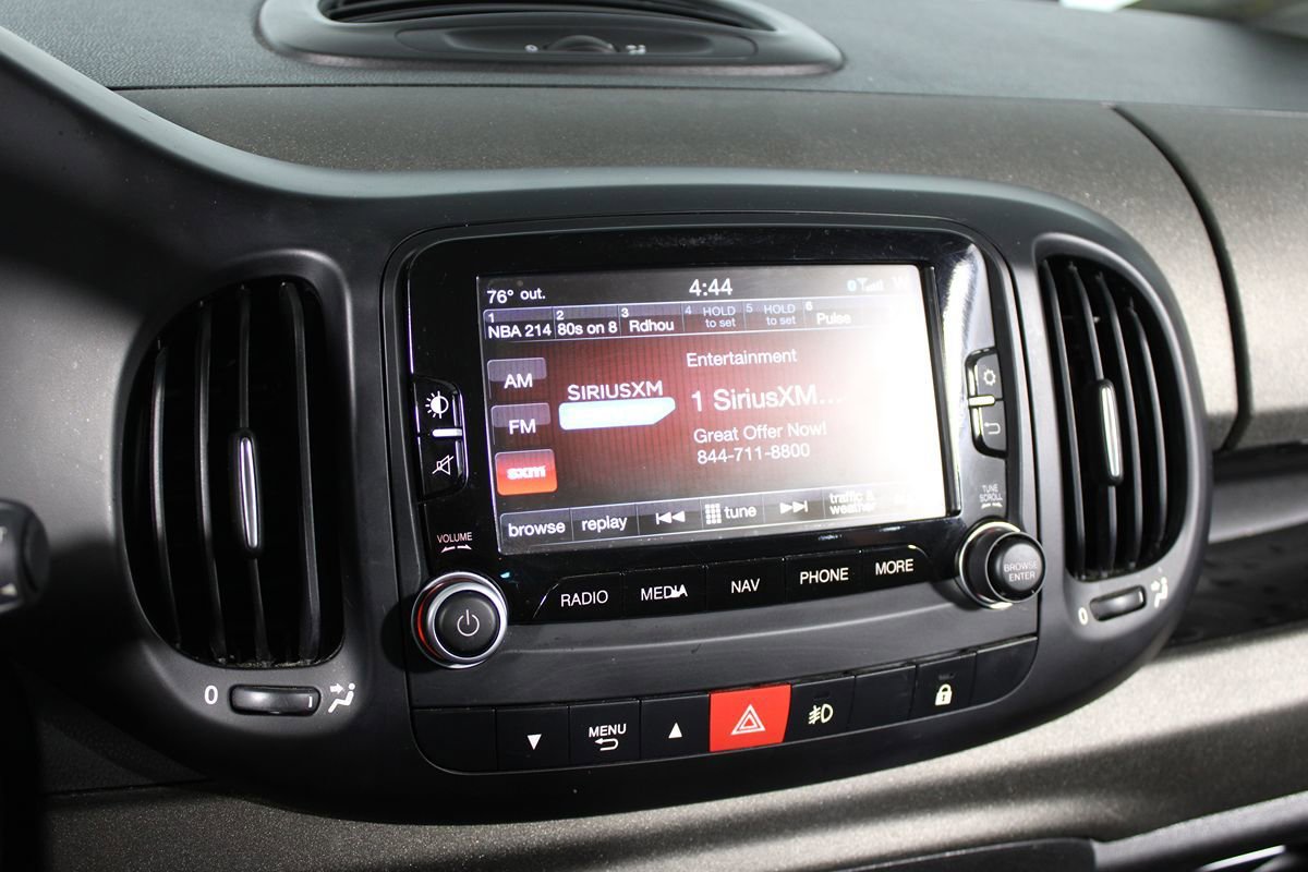 Used 2014 FIAT 500L Trekking FWD image 9
