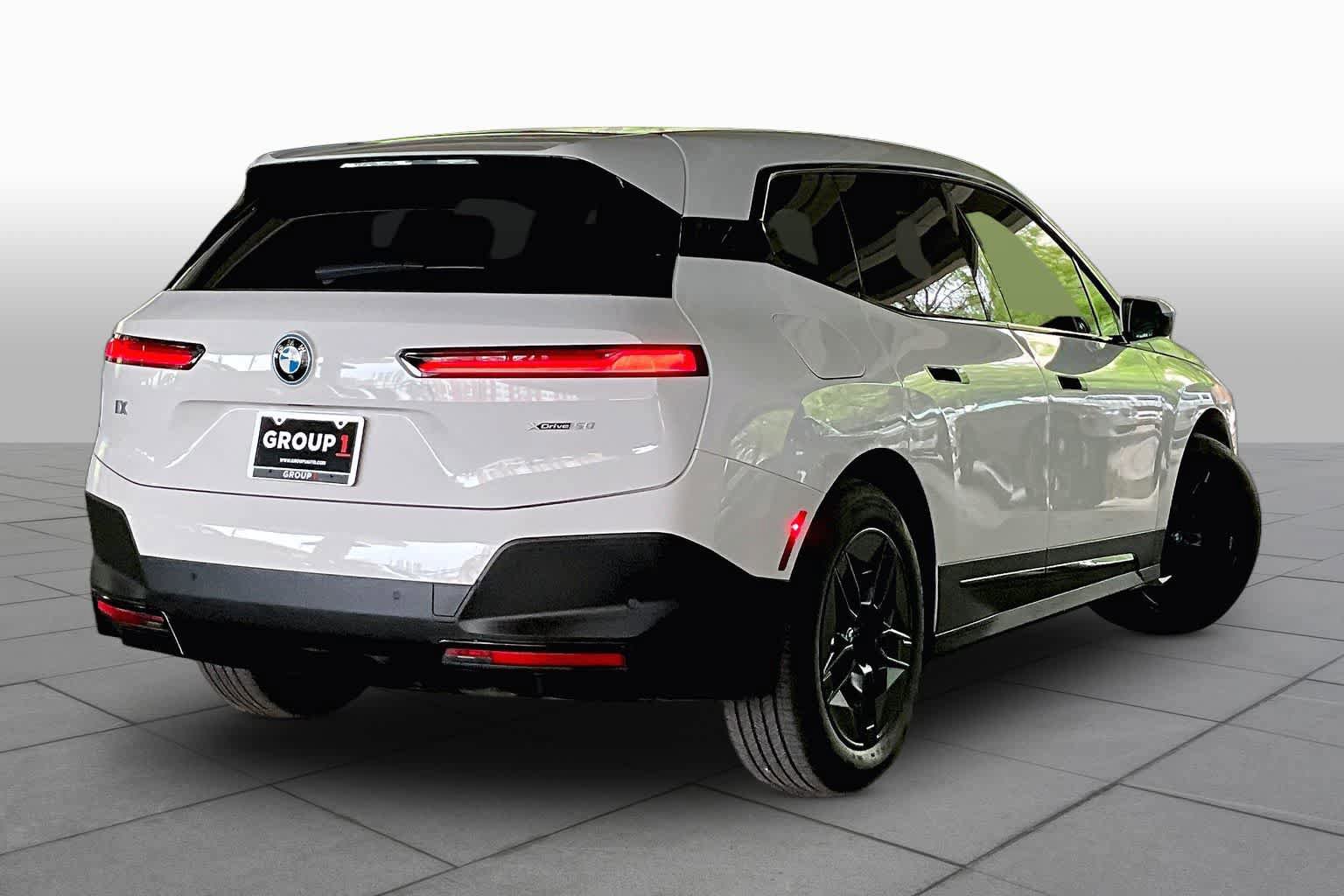 Used 2024 BMW iX xDrive50 w/ Convenience Package AWD/4WD image 12