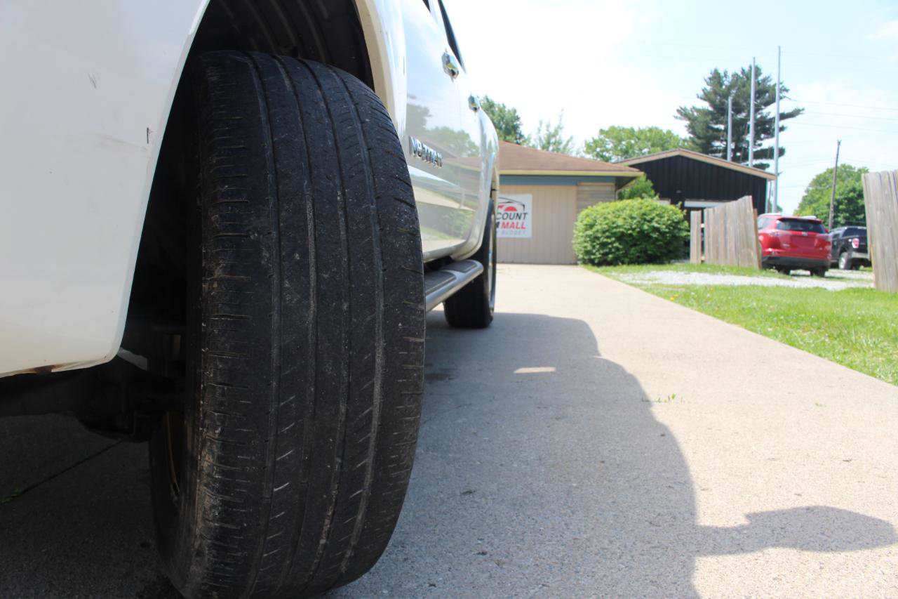 Used 2011 Nissan Titan SL w/ SL Technology Pkg AWD/4WD image 47
