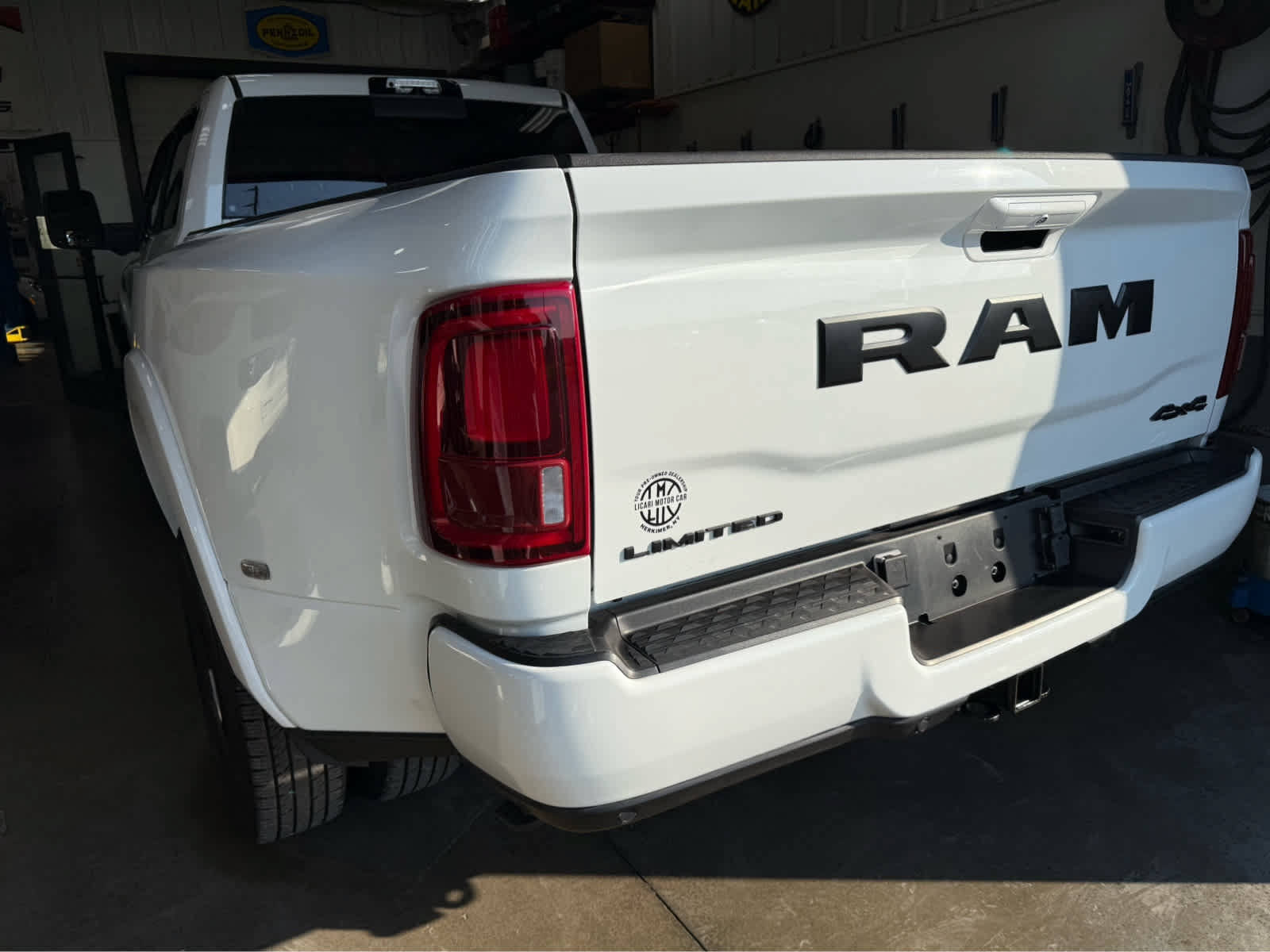 Used 2025 RAM 3500 Limited AWD/4WD image 8