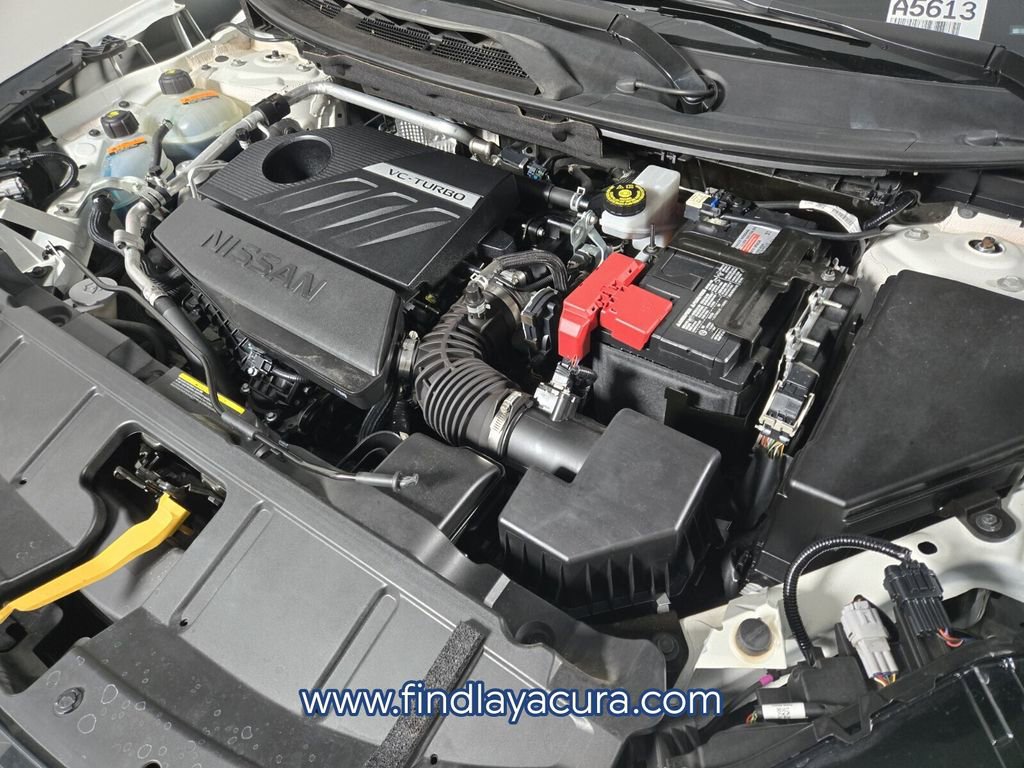 Used 2023 Nissan Rogue S image 17