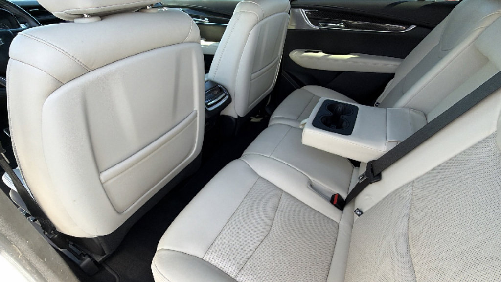 Used 2020 Cadillac XT6 Sport image 24