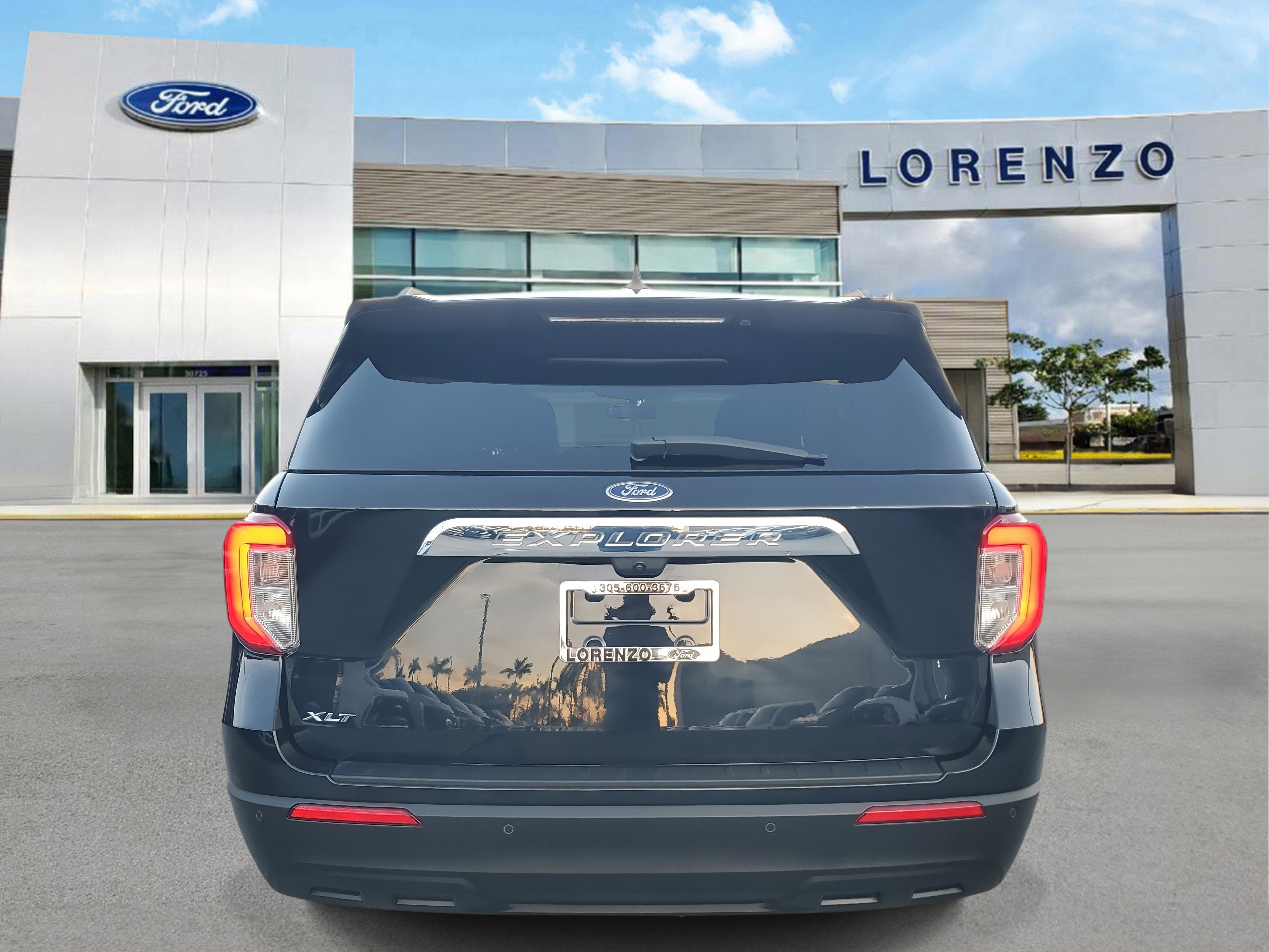 Certified 2023 Ford Explorer XLT image 6