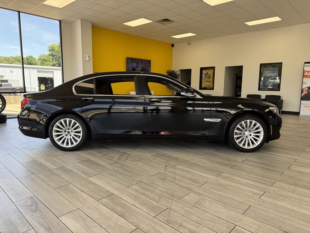 Used 2012 BMW 750Li RWD image 3