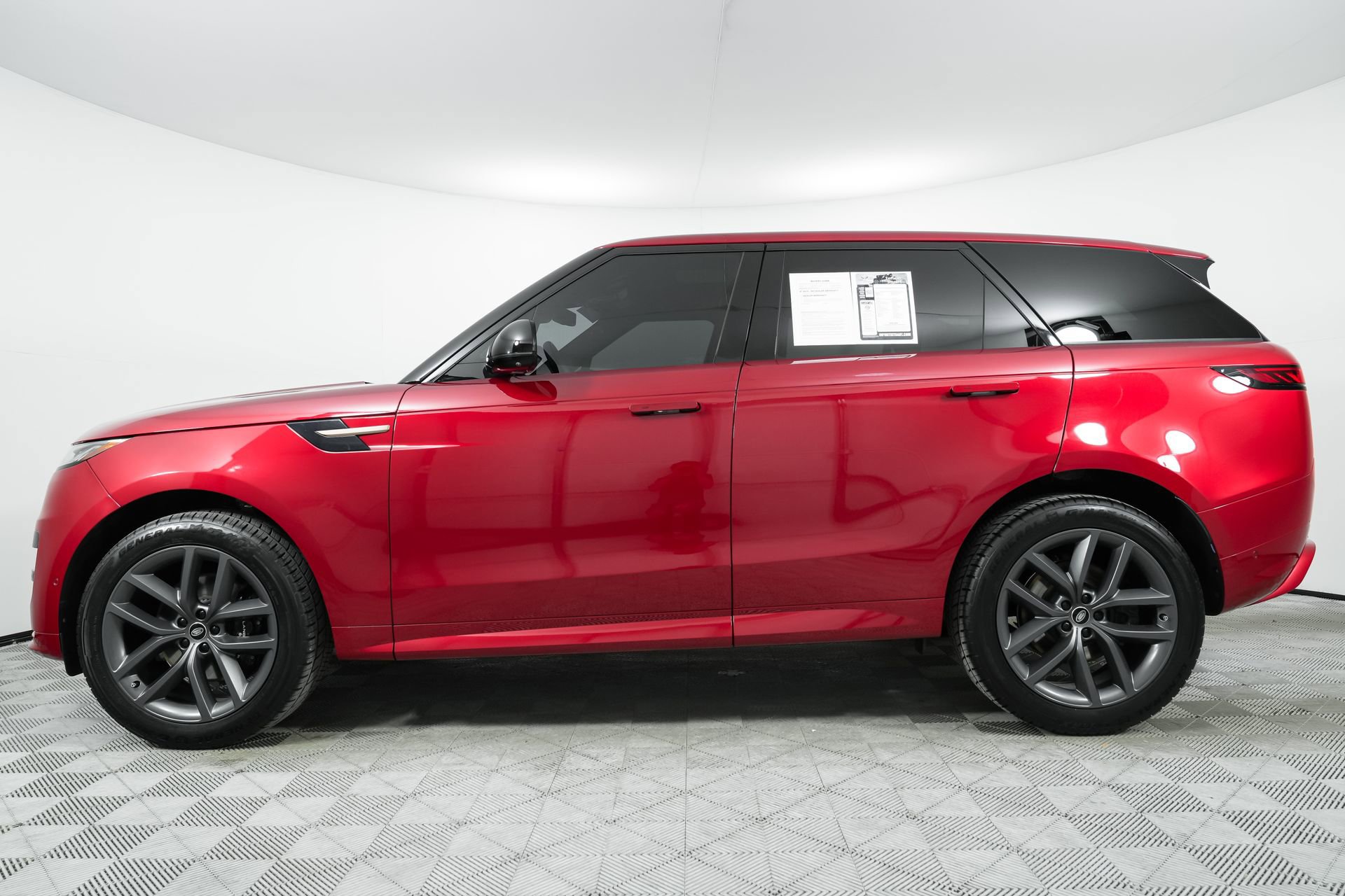 Used 2023 Land Rover Range Rover Sport SE Dynamic AWD/4WD image 15