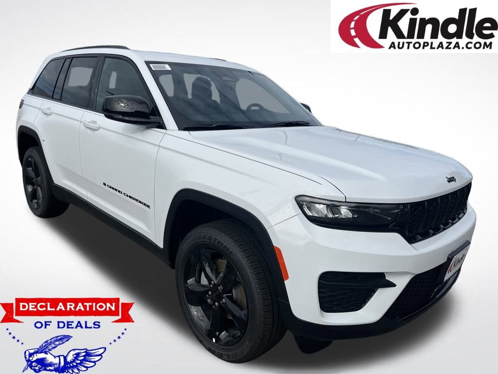 New 2025 Jeep Grand Cherokee Altitude AWD/4WD image 1