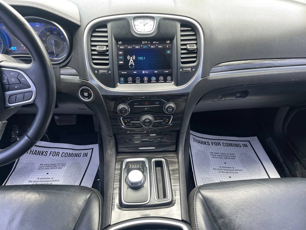 Used 2017 Chrysler 300 Limited RWD image 24