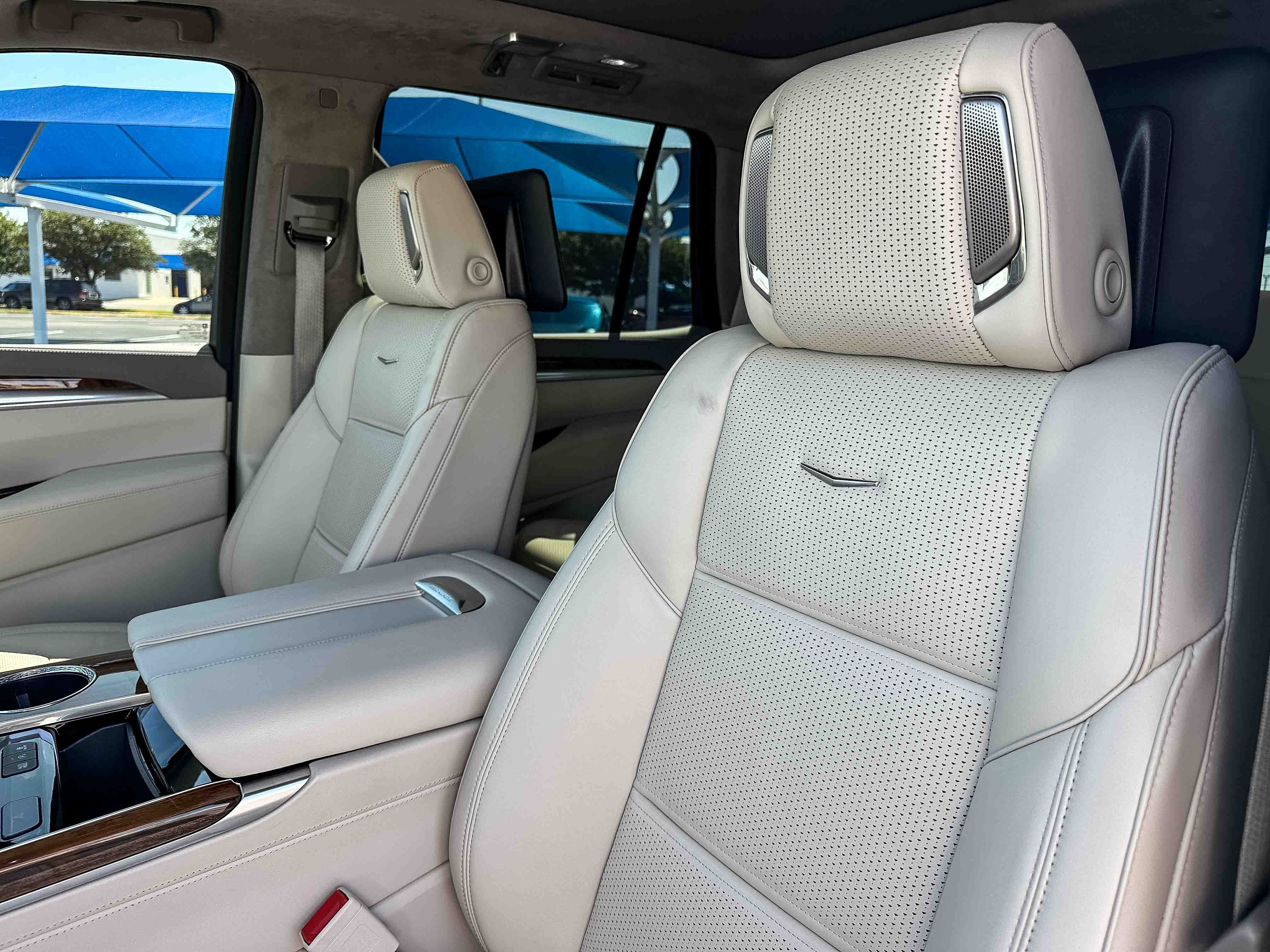 Used 2025 Cadillac Escalade Sport Platinum AWD/4WD image 14