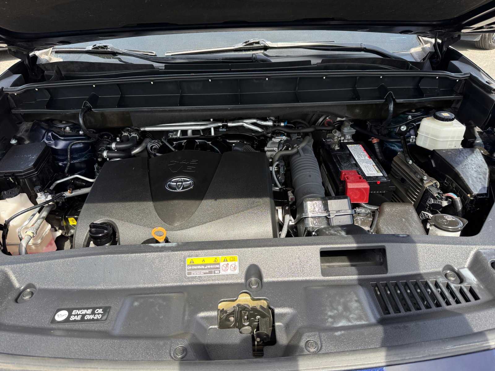 Used 2021 Toyota Highlander XLE image 20