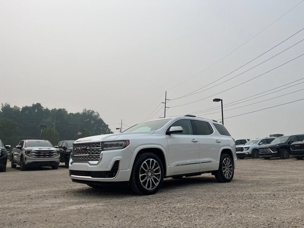 Used 2023 GMC Acadia Denali w/ Denali Ultimate Package AWD/4WD image 2