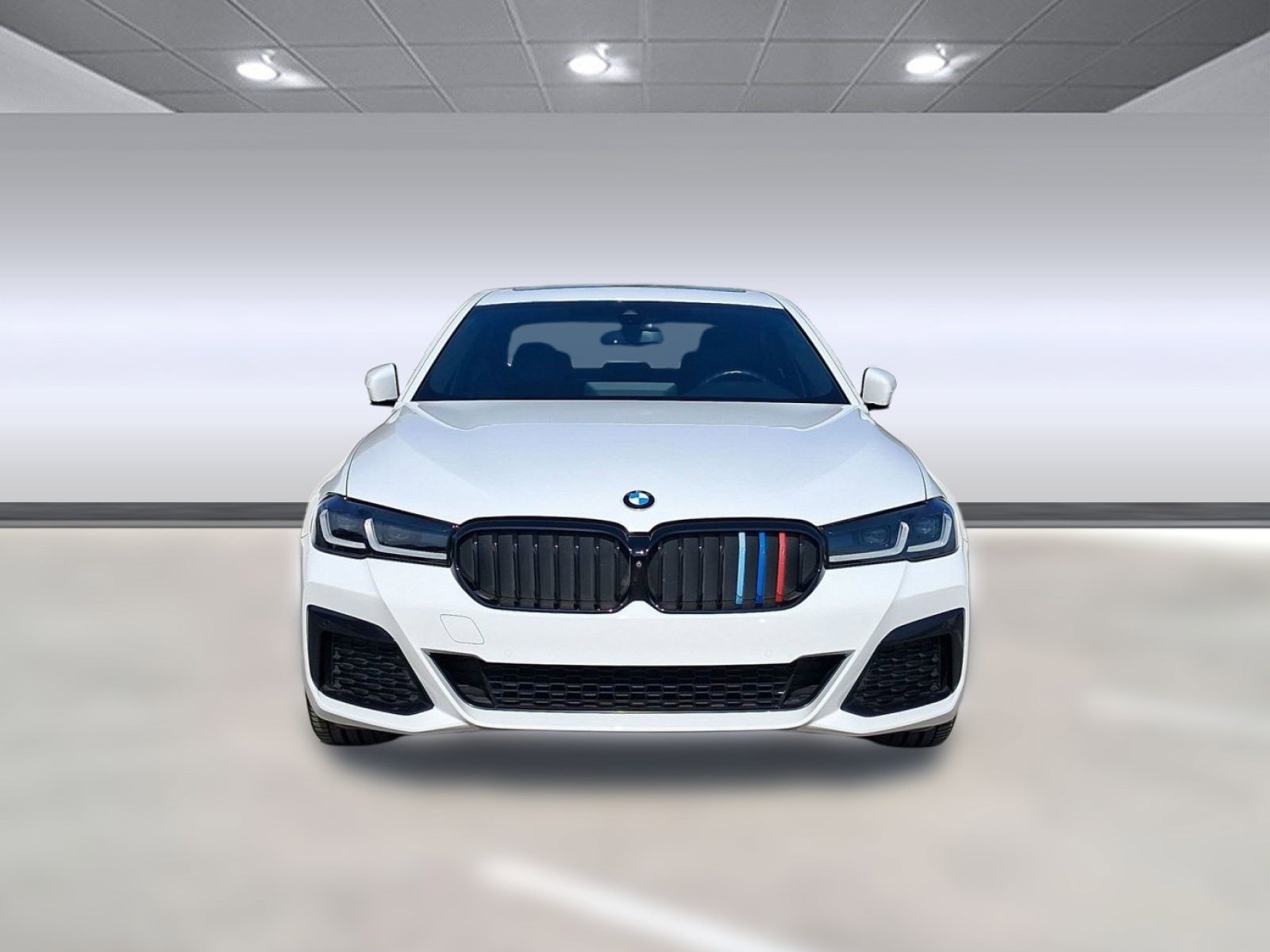 Used 2021 BMW 530e w/ M Sport Package image 5