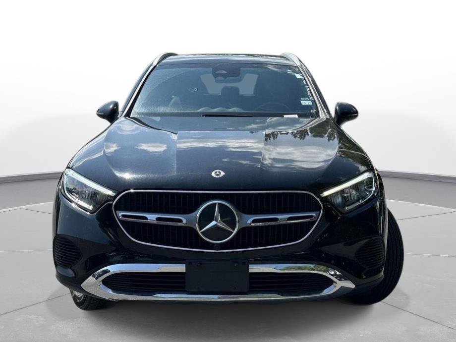Used 2024 Mercedes-Benz GLC 300 image 3