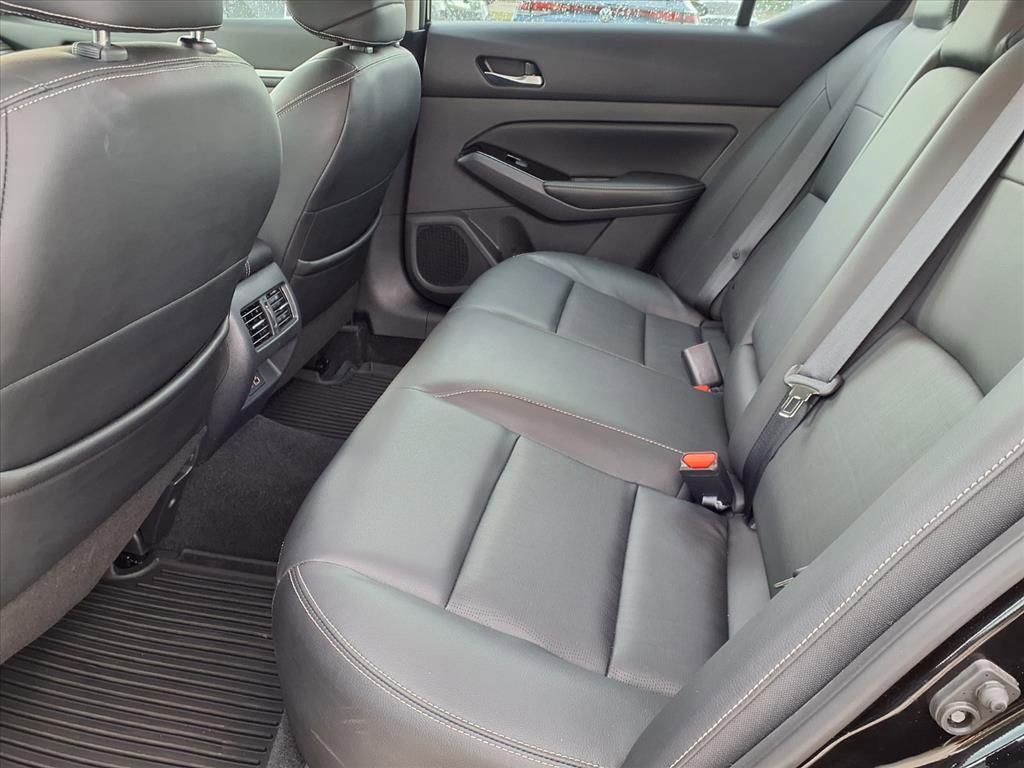 Used 2022 Nissan Altima 2.5 SL FWD image 9