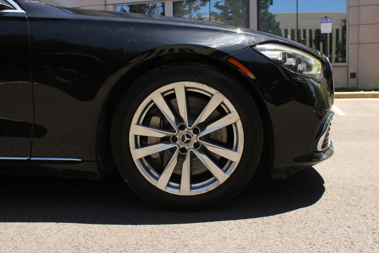 Used 2022 Mercedes-Benz S 500 4MATIC image 4