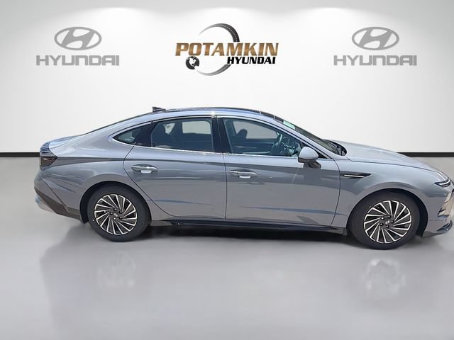 New 2026 Hyundai Sonata SEL FWD image 4