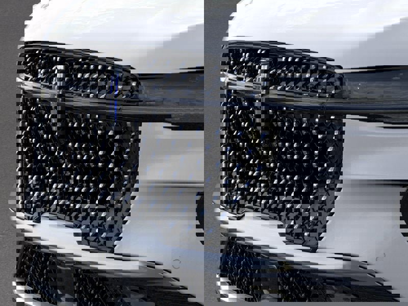 New 2025 Lincoln Nautilus Premier w/ Equipment Group 102A image 17